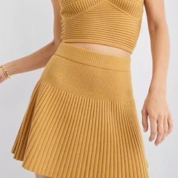 ๐HP๐Aerie Take Charge Sweater Corset & Skirt Set - Picture 3 of 13